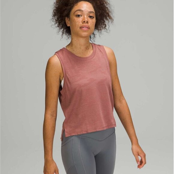 3 Lululemon tanks in XS (Size 4) in excellent condition - Picture 14 of 16